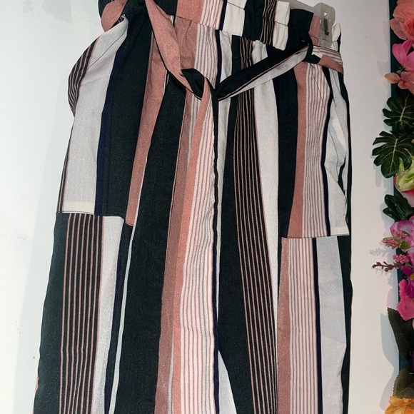3 for $10 | Striped pants | size 4/6 | High-waisted - Picture 4 of 6